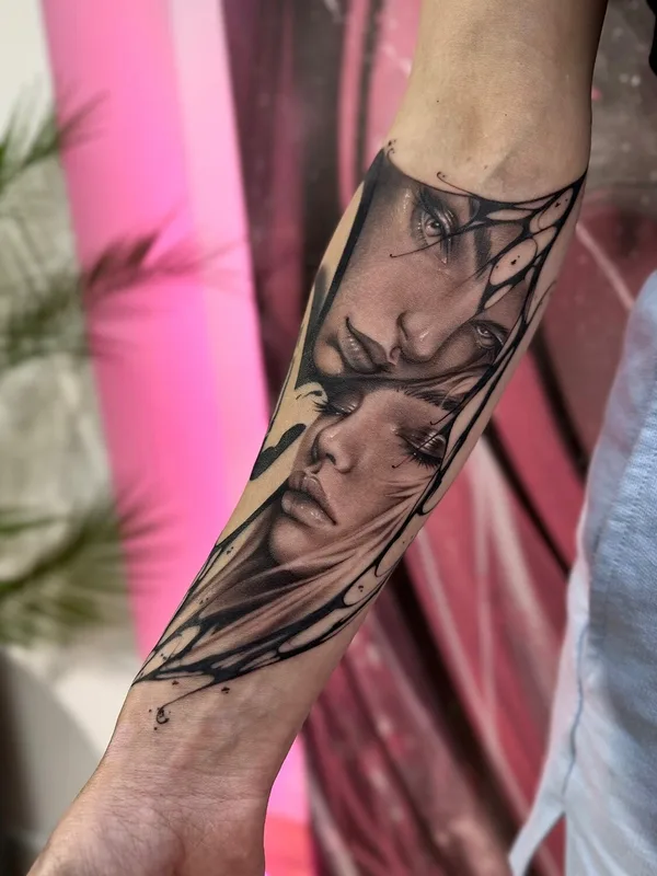 black and grey realism tattoo auf forearm #98947 | Tätowierer Анита Симка