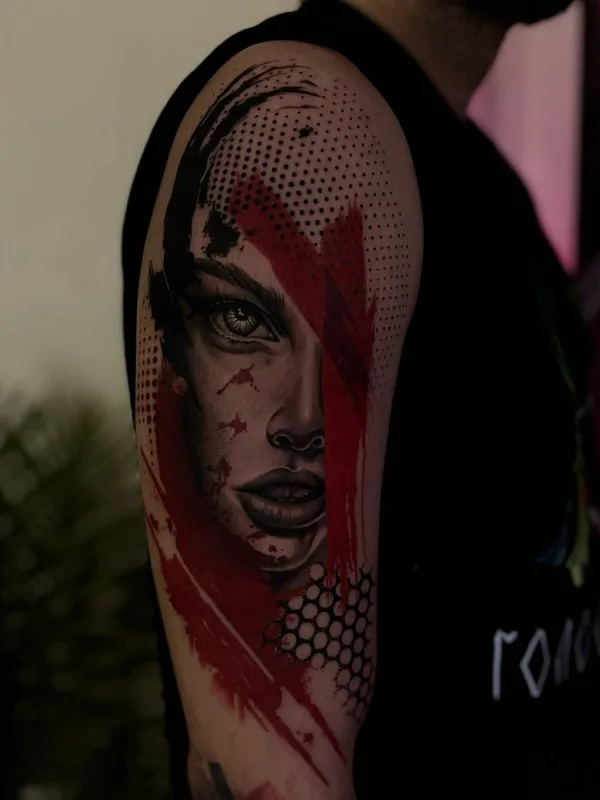 female color realism tattoo auf upper arm #98950 | Tätowierer Анита Симка