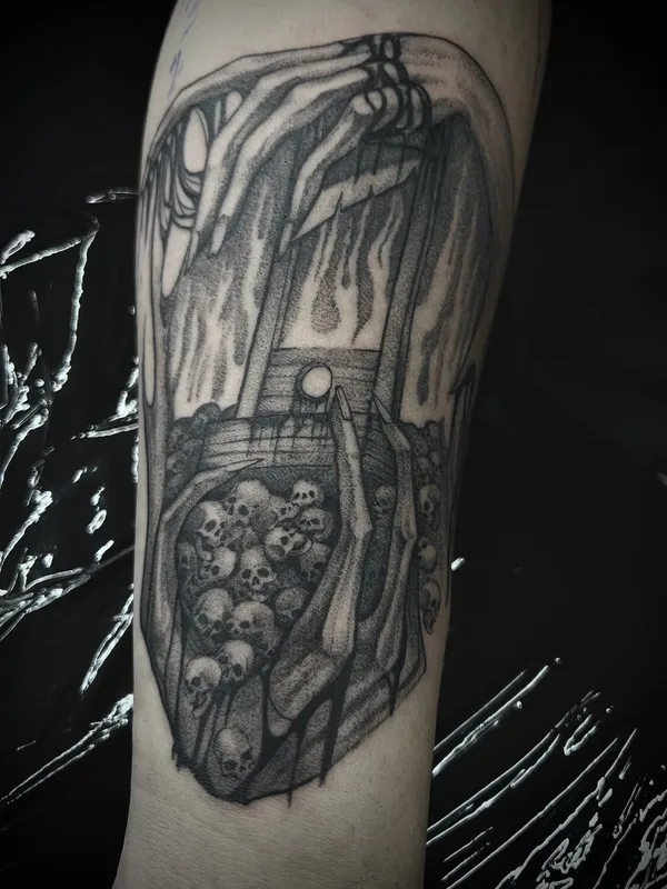black and grey blackwork татуировка на forearm #98963 | Тату мастер Tim Blackhands
