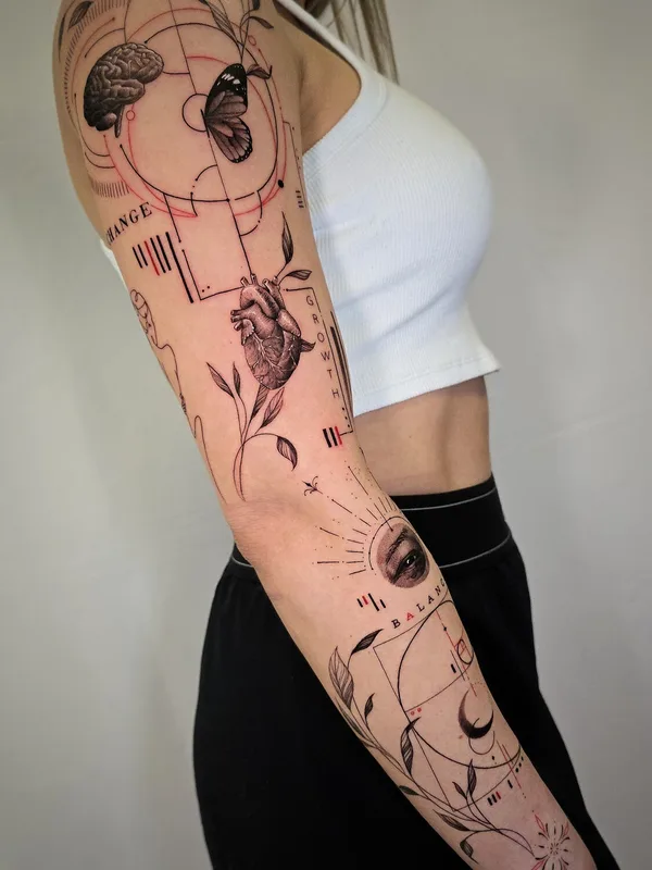 female black and grey illustrative Tatuaggio su forearm #99178 | Tatuatore Daniel Moreno