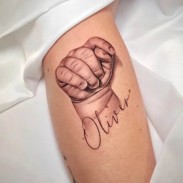Feminine tattoo by Daniel Moreno in Kissimmee