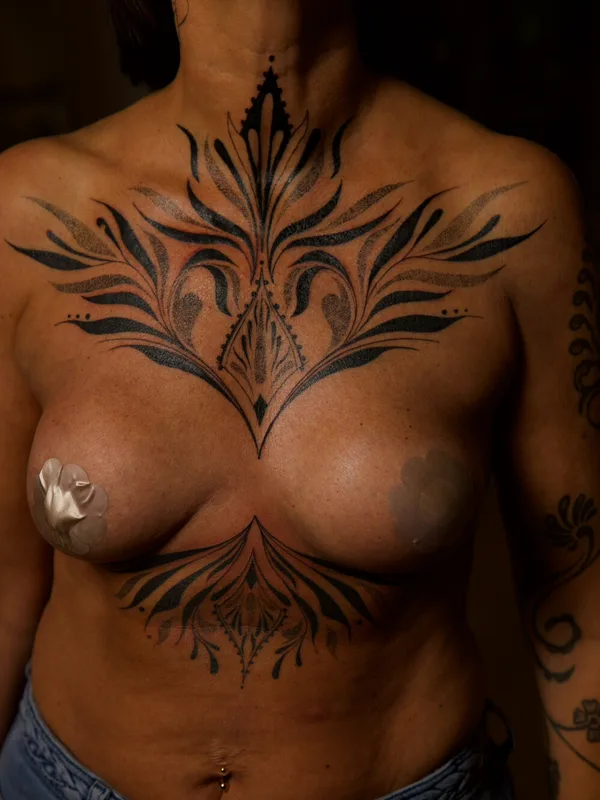 female black ornamental 타투 부위 chest #99397 | 타투이스트 Dark Autumn - Monica