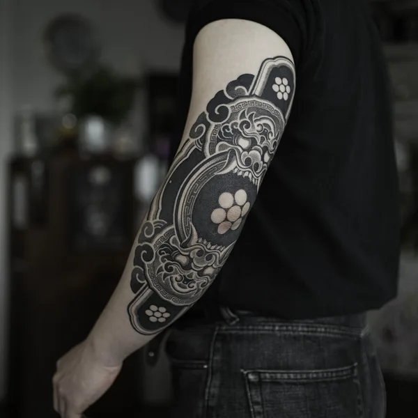 Ornamental tattoo by Jihoon in Seoul