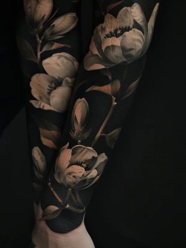 black and grey blackwork татуировка на full sleeve #100761 | Тату мастер Lisa South