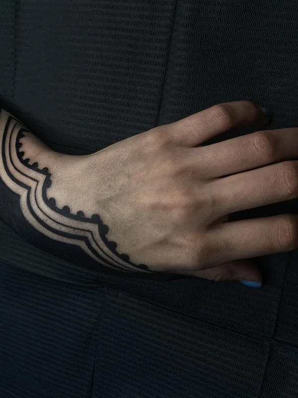 female black blackwork 타투 부위 forearm #100560 | 타투이스트 Яворская Анастасия