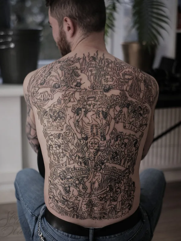 male black graphic tattoo auf back #99627 | Tätowierer Алексей Strange Diary