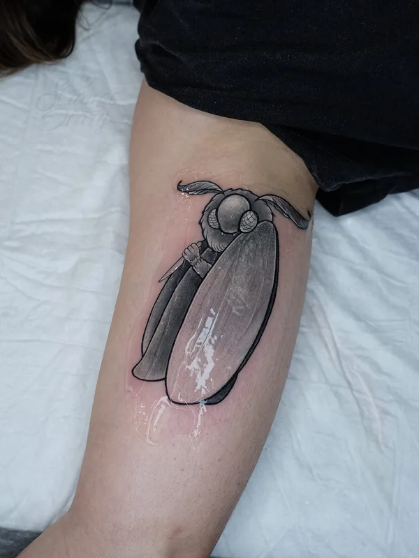 female blackandgrey neotraditional tattoo auf arm #99630 | Tätowierer Алексей Strange Diary