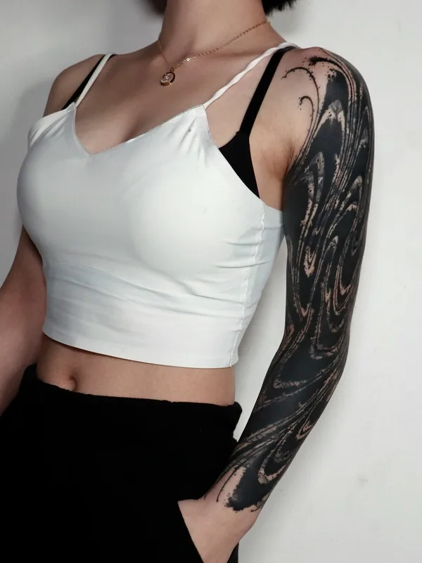 female black blackout татуировка на full sleeve #99729 | Тату мастер Impasto