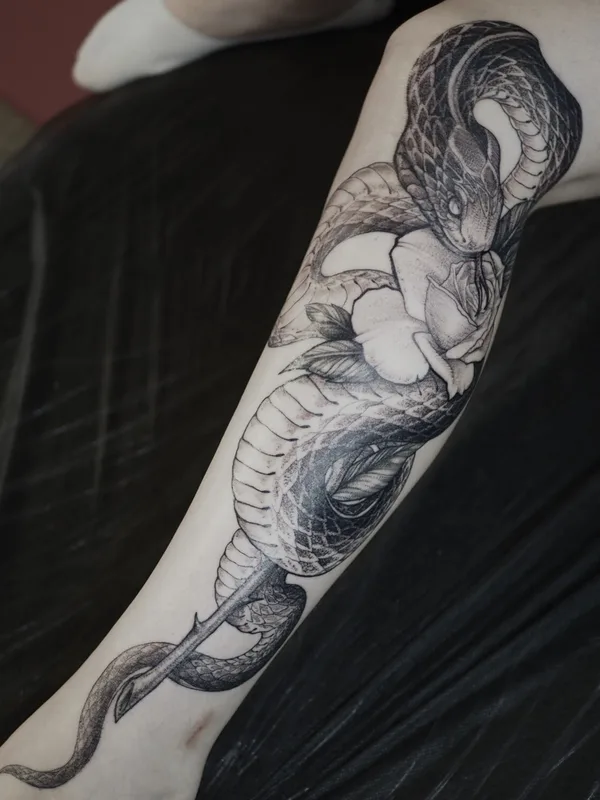 black and grey black and grey татуировка на forearm #100110 | Тату мастер Ирина Матвеева 