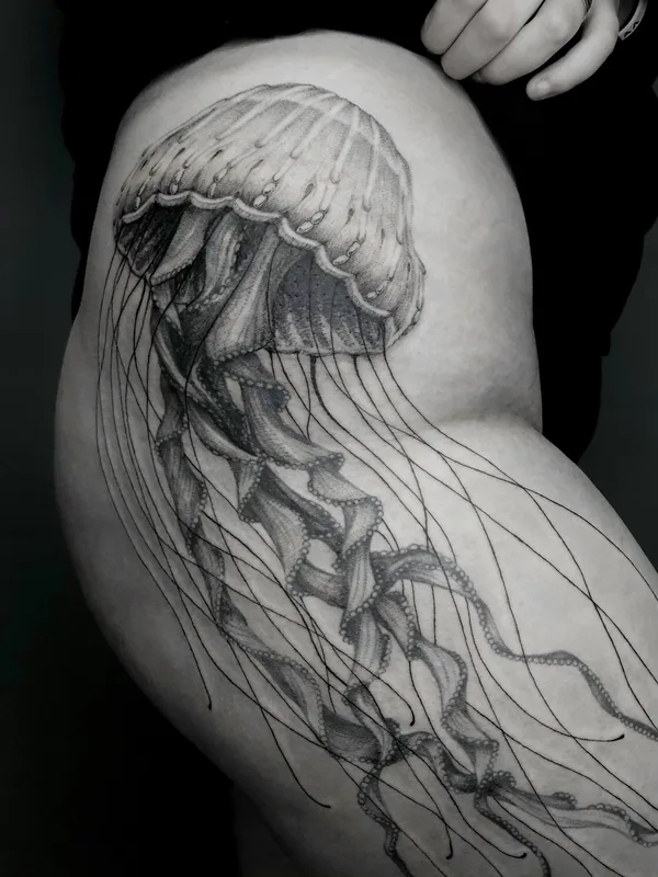 black and grey black and grey татуировка на thigh #100118 | Тату мастер Ирина Матвеева 