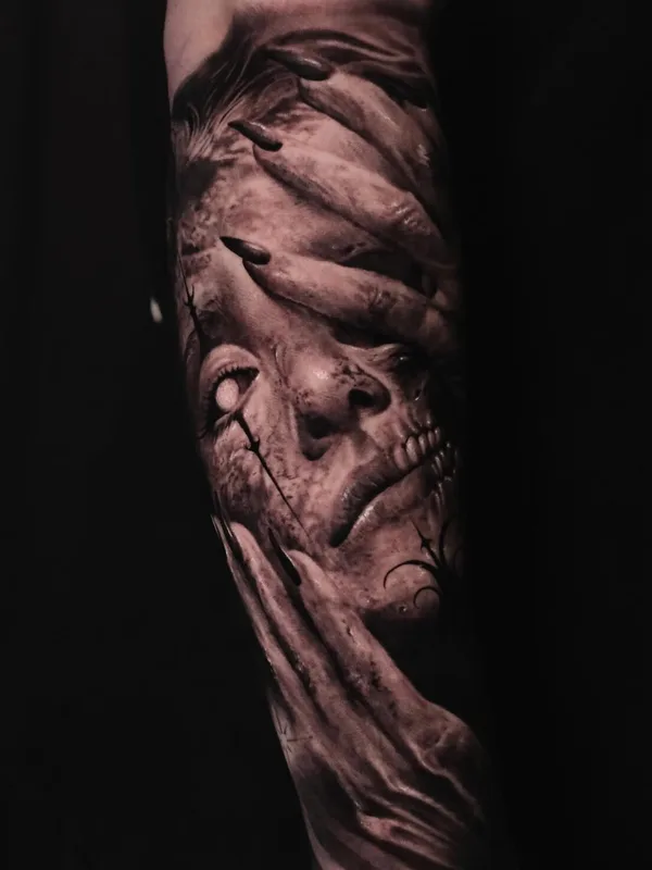black and grey realism 타투 부위 forearm #100768 | 타투이스트 Anton Martiushev