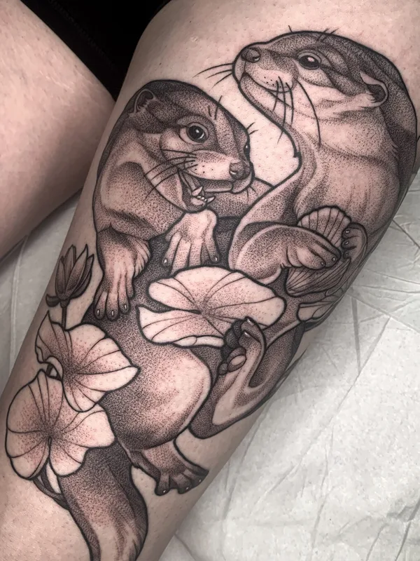 black and grey black and grey tattoo auf thigh #100911 | Tätowierer Jole