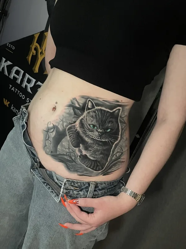female black and grey black and grey Tatuagem em stomach #101108 | Tatuador Артем Волошин