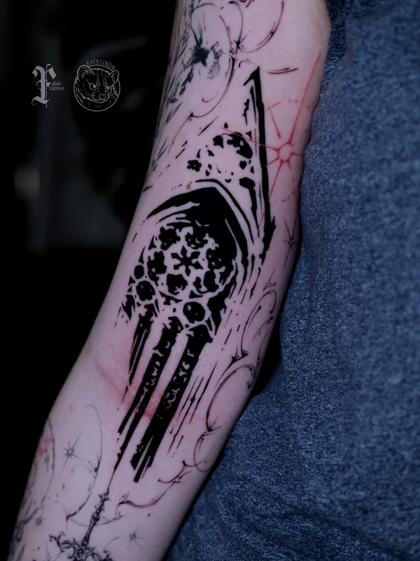 female blackandgrey illustrative Tatuagem em arm #101658 | Tatuador Катя Соболь