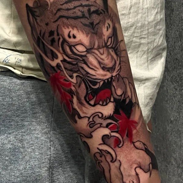 whipshading tattoo by Никита Вахненко in Омск