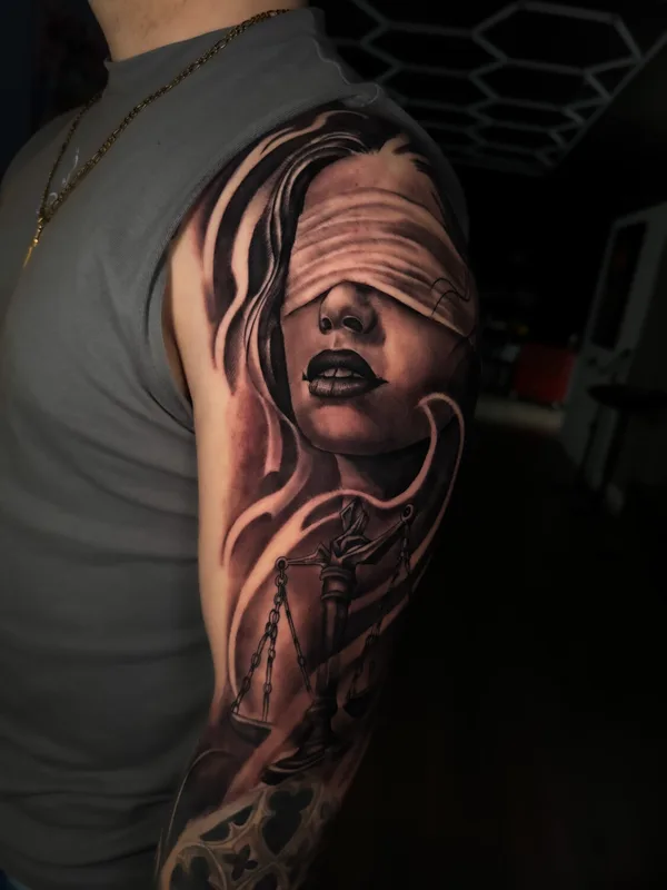 male blackandgrey realism Tatuaggio su arm #104092 | Tatuatore M Tattoo Ink