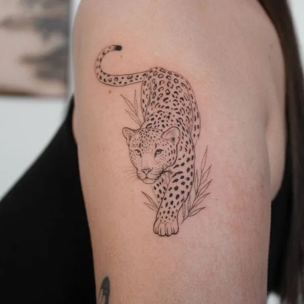 Feminine tattoo by Мария Мельник in Саратов