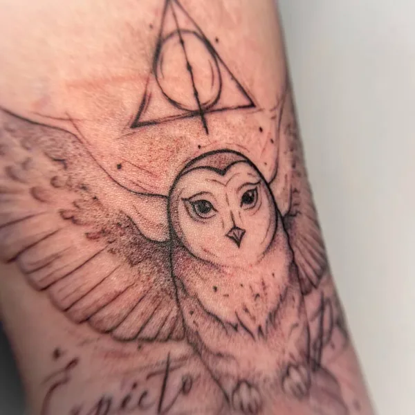 Feminine tattoo by Мария Мельник in Саратов