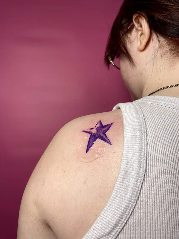 female color graphic Tatuaggio su back #105652 | Tatuatore Евгения Куликова