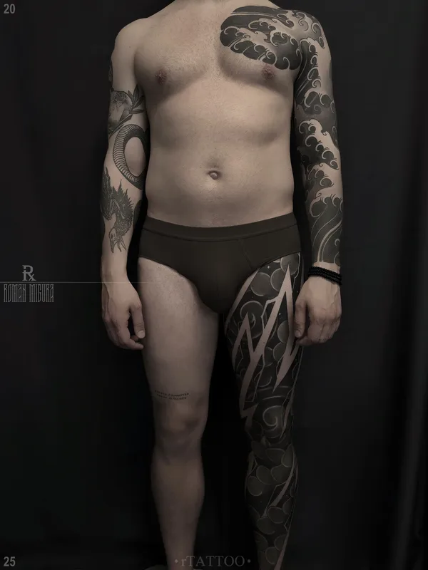 male blackandgrey japanese tatuaje en leg #96586 | Tatuador РОМАН МИГУРА