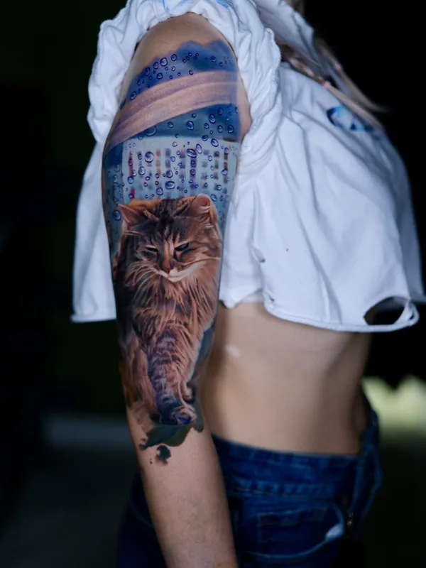 female color realism tattoo auf arm #96720 | Tätowierer Kirill Antik