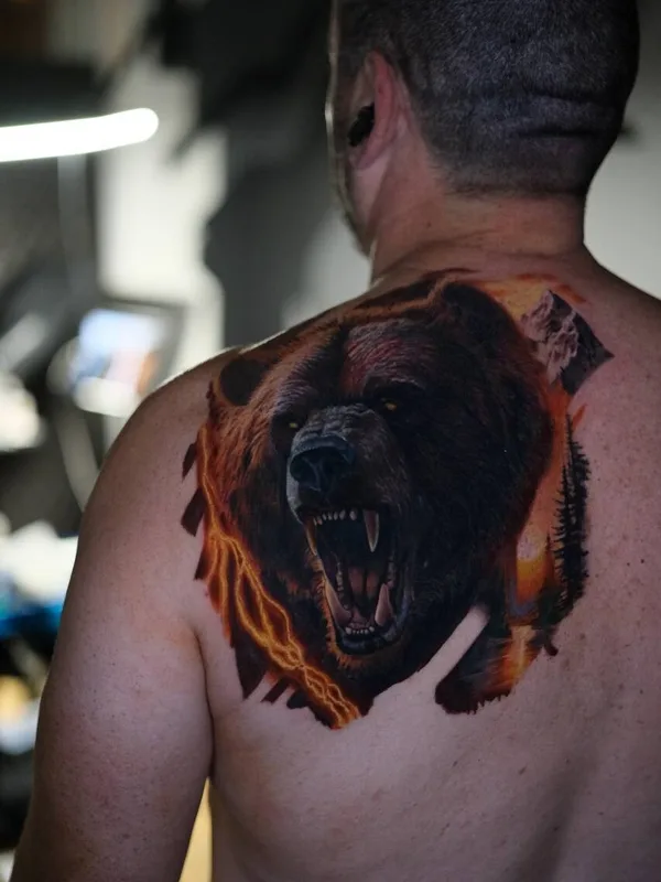 male color coverup tattoo auf back #98055 | Tätowierer Kirill Antik