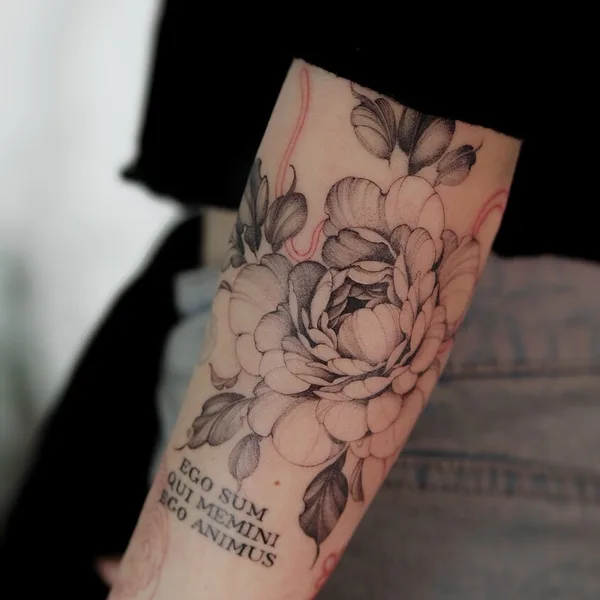 Graphic tattoo by Juliaavoo in Moscow