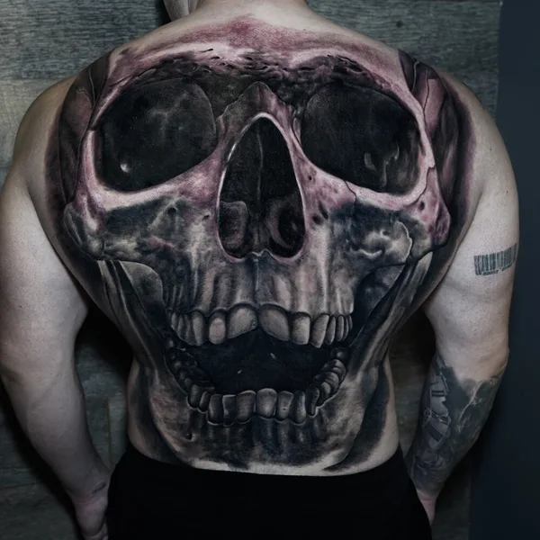 coverup tattoo by Gregory Pazdniakou  in Москва