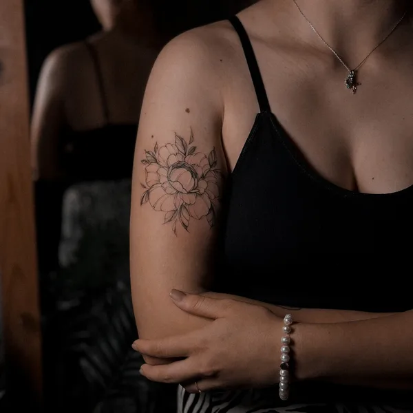 Minimalism tattoo by Лина Ермоленко in Сочи