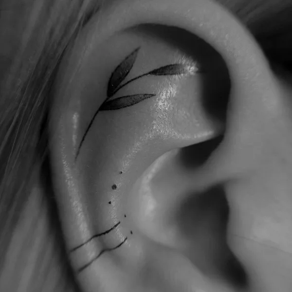 Minimalism tattoo by Лина Ермоленко in Сочи