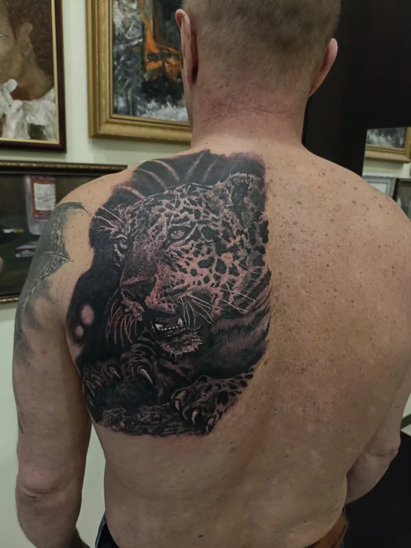 male black and grey realism татуировка на upper back #92668 | Тату мастер Докалов Владислав