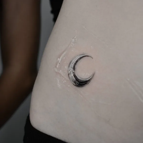 Micro Realism tattoo by Екатерина Биянова in Saint Petersburg