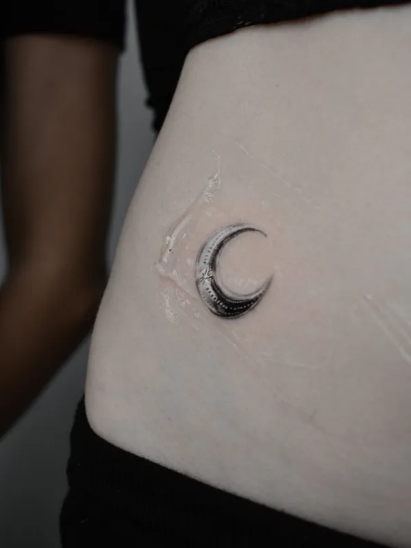 female black and grey blackwork tattoo on side #101152 | Tattoo Artist Екатерина Биянова