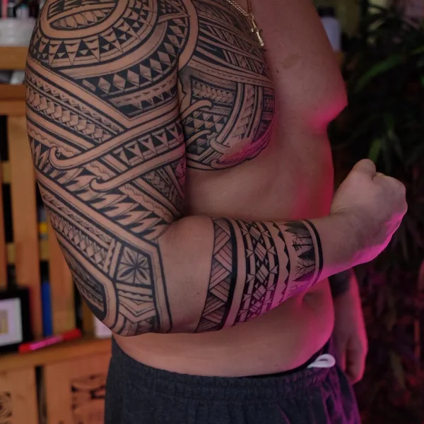 Polynesian tattoo by максим кокин in Saint Petersburg