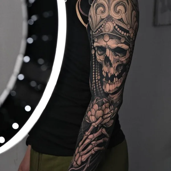 Graphic tattoo by Полина Кислицына in Moscow