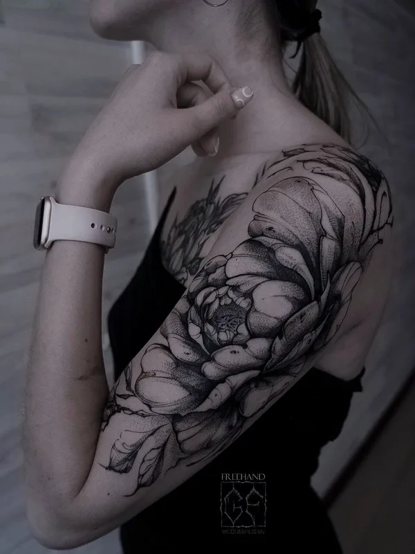 female black and grey blackwork татуировка на full sleeve #95914 | Тату мастер ГЛЕБ ФИЛЬШИН