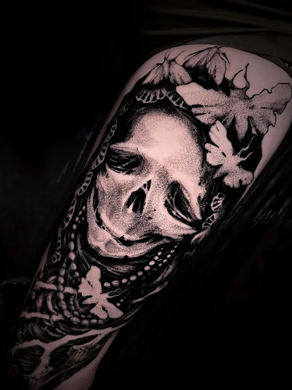 black and grey blackwork татуировка на upper arm #95916 | Тату мастер ГЛЕБ ФИЛЬШИН