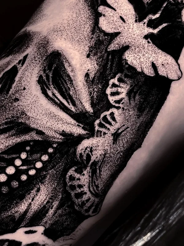 black and grey blackwork татуировка на forearm #95922 | Тату мастер ГЛЕБ ФИЛЬШИН