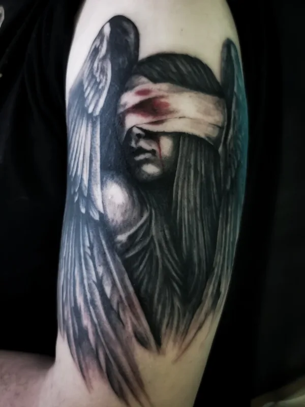 male black realism 纹身 在 shoulder #101611 | 纹身师 Ксения Пижевская