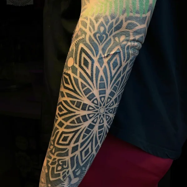 Ornamental tattoo by Иоанн Лео ( LEO-VAN ) in Moscow