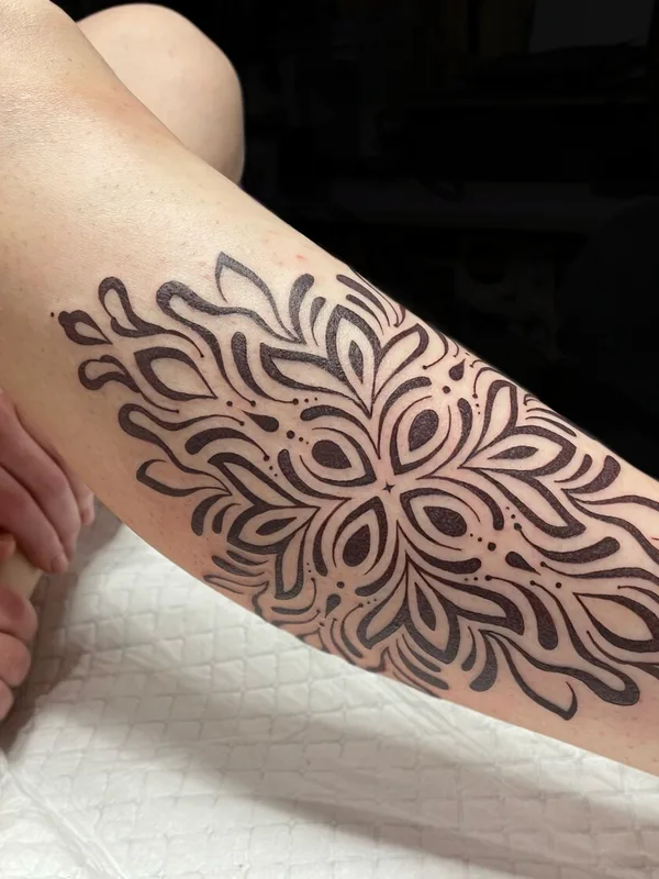 female color handpoke татуировка на shin #104016 | Тату мастер Иоанн Лео ( LEO-VAN )
