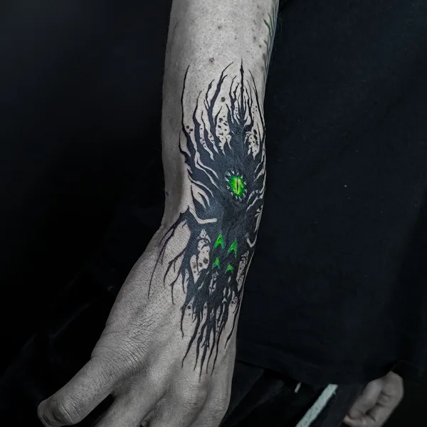 Graphic tattoo by Polina Inquizitsiya in Moscow