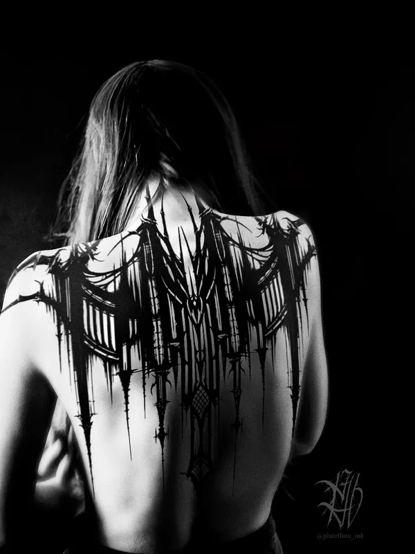 female black abstract Tatuagem em back #94850 | Tatuador Ellina Plat