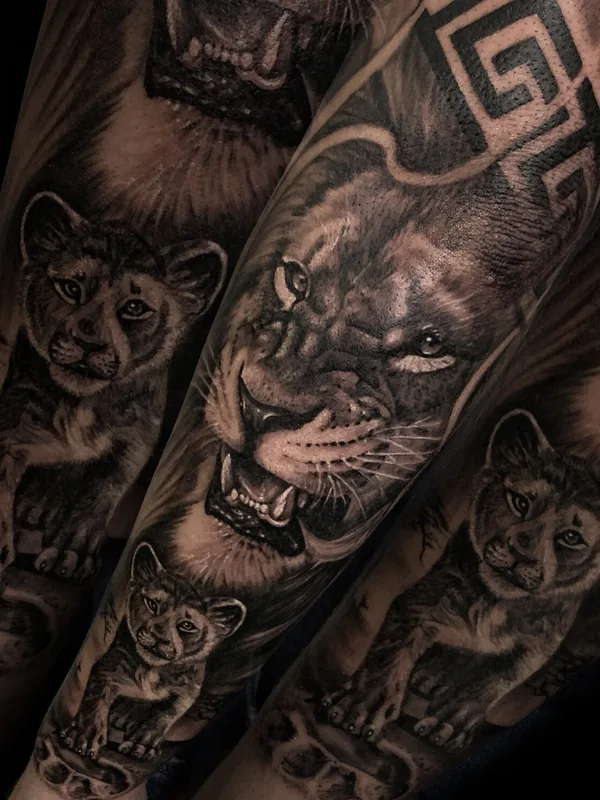 black and grey realism татуировка на forearm #101447 | Тату мастер Николай Яковлев