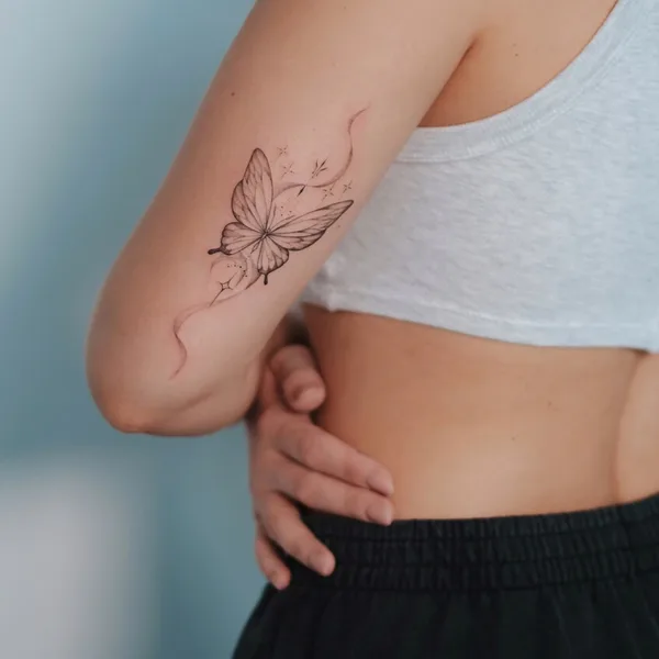 Лайнворк tattoo by Ирина Шмаринова in Москва