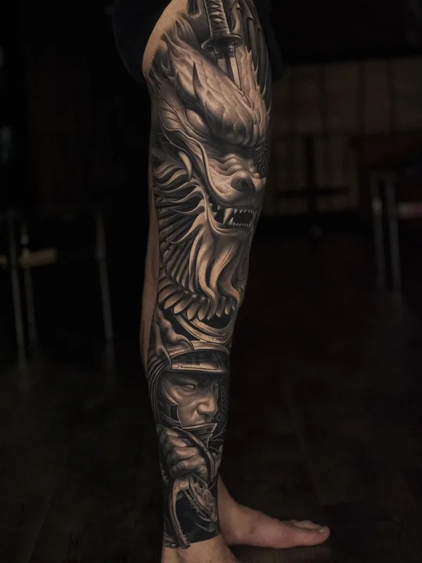 male blackandgrey realism tattoo auf leg #104686 | Tätowierer Алексей Титов