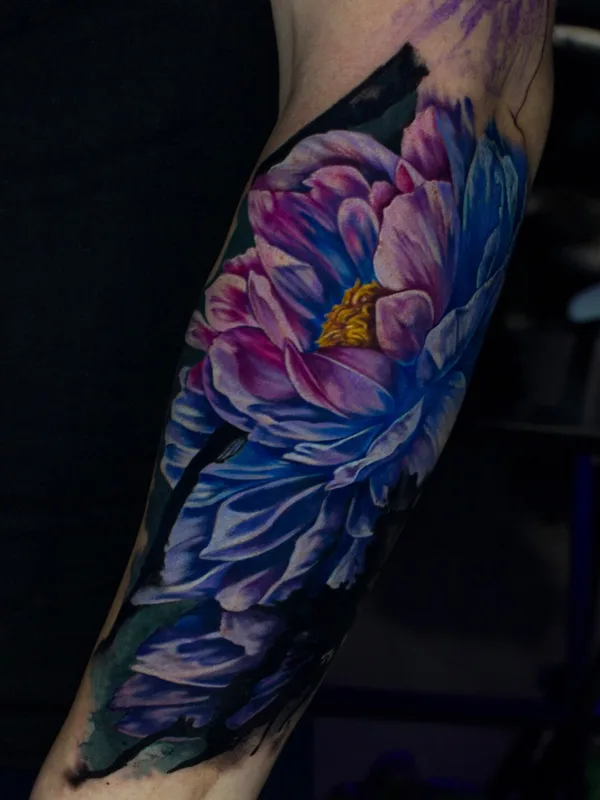 color realism Tatuagem em forearm #100333 | Tatuador Анна Каренина