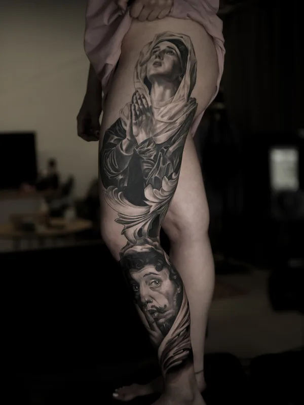 female black and grey realism 타투 부위 full leg #96760 | 타투이스트 Александр Максимов