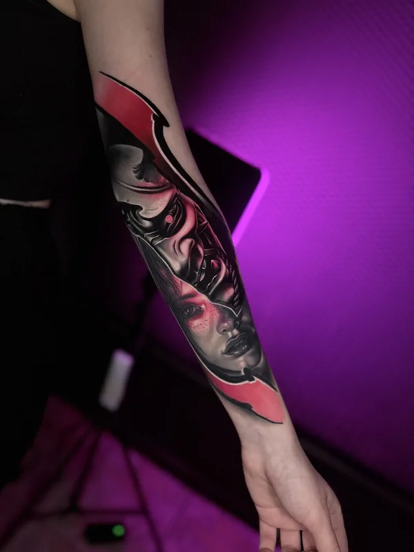 female color realism tattoo auf forearm #93710 | Tätowierer Maxim Tyatin