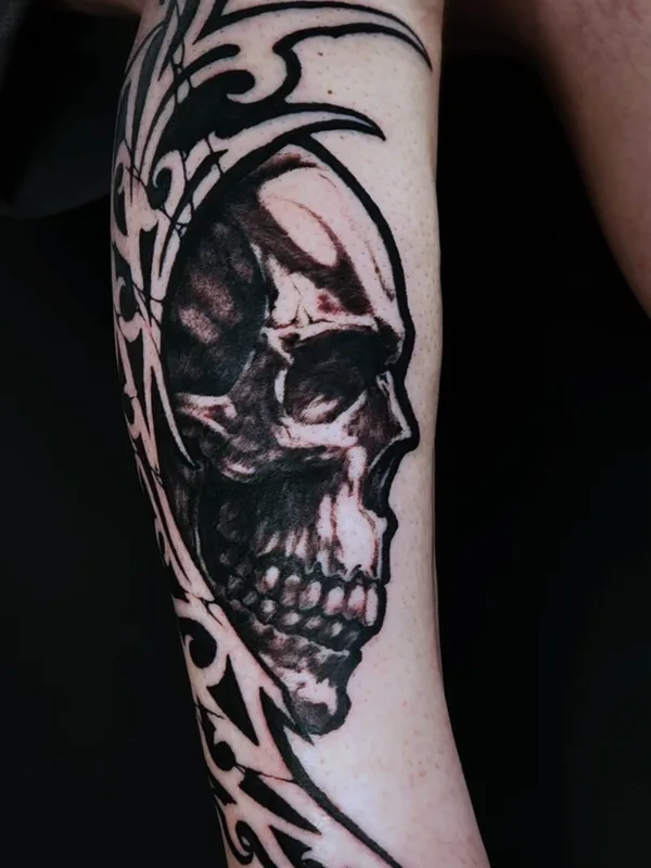 male blackandgrey horror 타투 부위 calf #96349 | 타투이스트 Pavel Zubkov